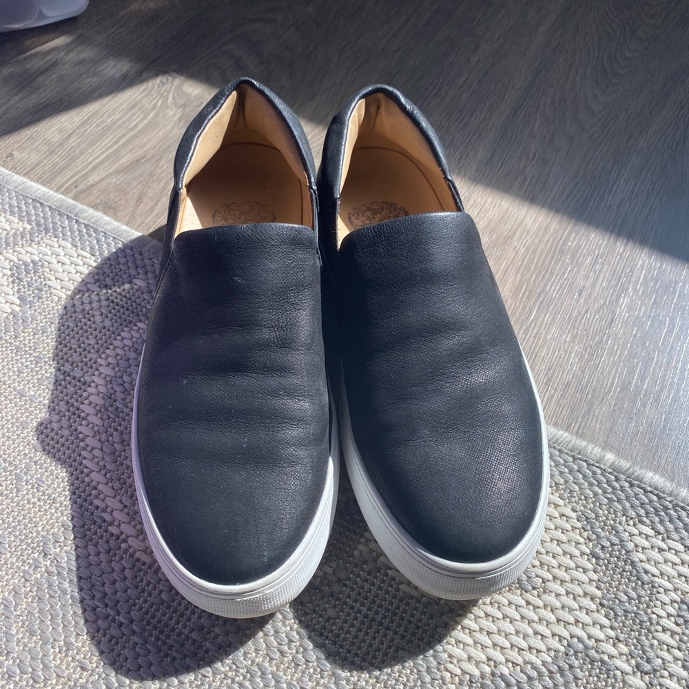 Vince Camuto Sneaker